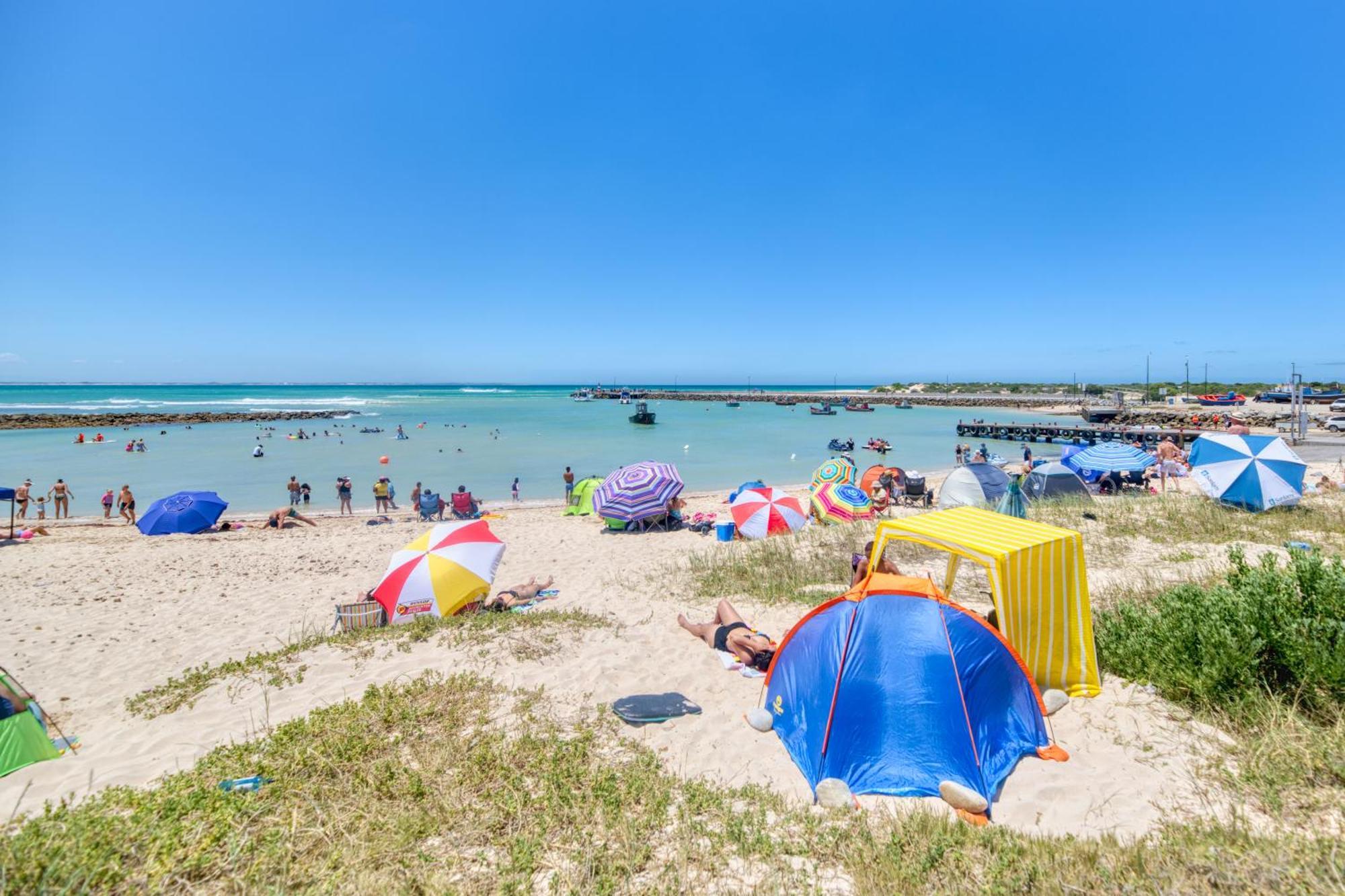 Land'S Edge Eco Friendly Cottages And Apartments Struisbaai Exterior foto